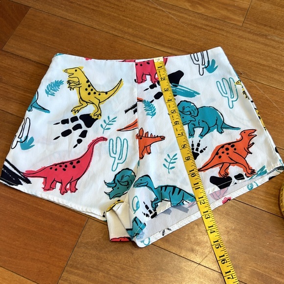 Zaful Dinosaur Hotpants - Picture 4 of 6